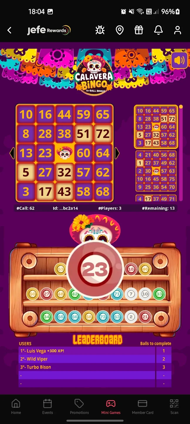 Calavera Bingo game screen showing player cards, bingo balls and a leaderboard
