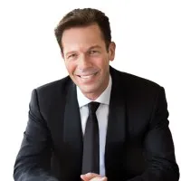 Portrait of Seth Schorr