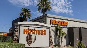 Hooters Hops On Sports Betting, Partners With BetRivers